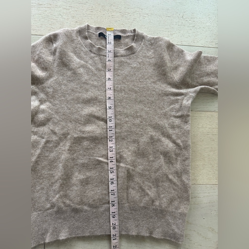 Quince | Small | tan Mongolian cashmere crew neck cashmere sweater - Picture 9 of 9